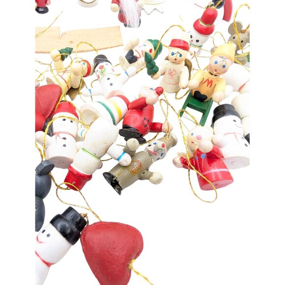 Vtg Bundle Wood & resin? Christmas Tree Ornaments small Figurines - Picture 5 of 16